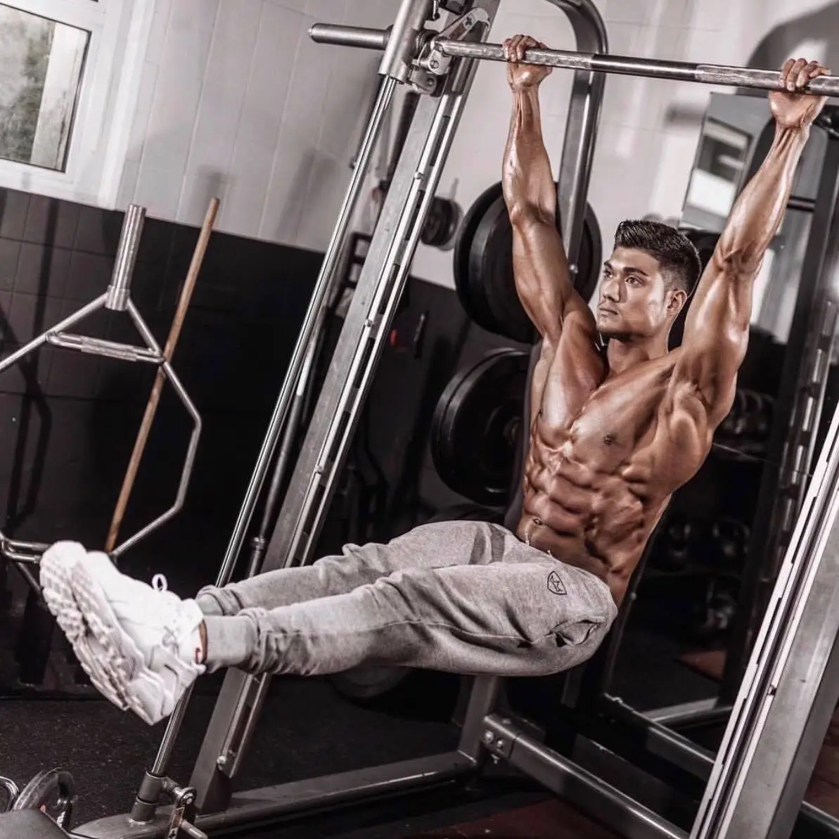 Men Navy Muscle Fit Running Pants with Logo — feature 8