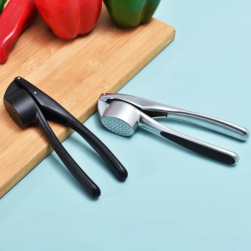 Zinc Alloy Garlic Press for Kitchen Peeling & Puree - Image 3