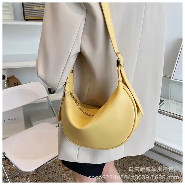 Brown PU Shoulder Bag for Women Commuting Lightweight — feature 16