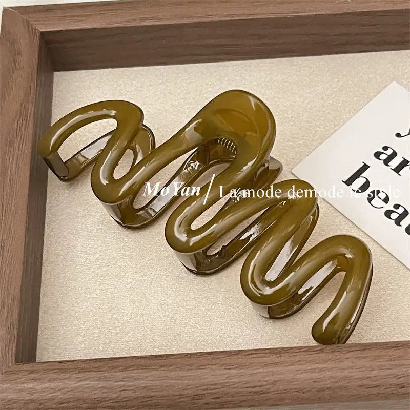 Elegant Wave Hair Clips for Women Dark Brown — feature 6