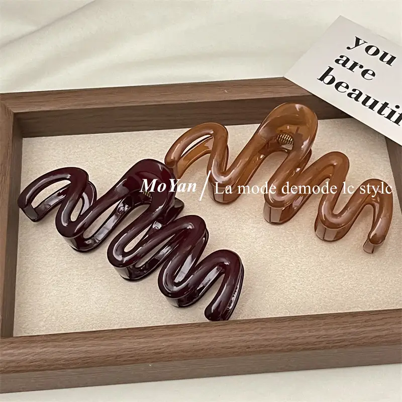 Elegant Wave Hair Clips for Women Dark Brown — feature 8