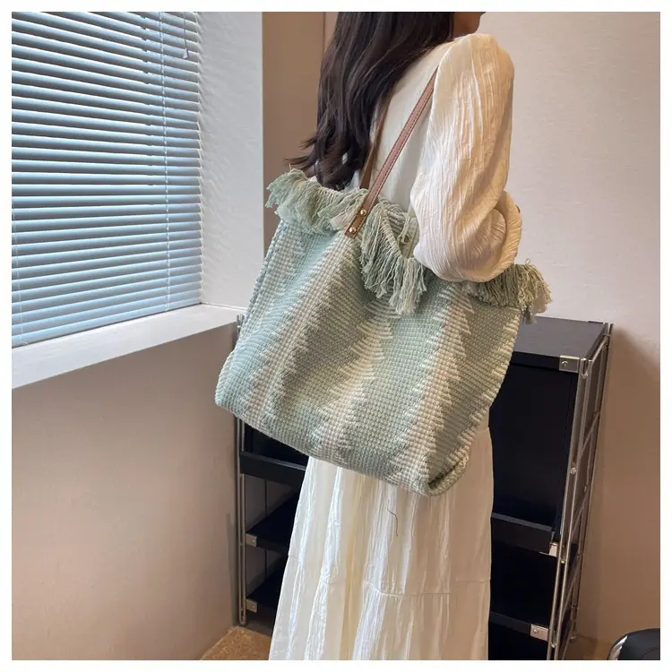 Women's 2023 Braided Wool Shoulder Bag Large Capacity — feature 11