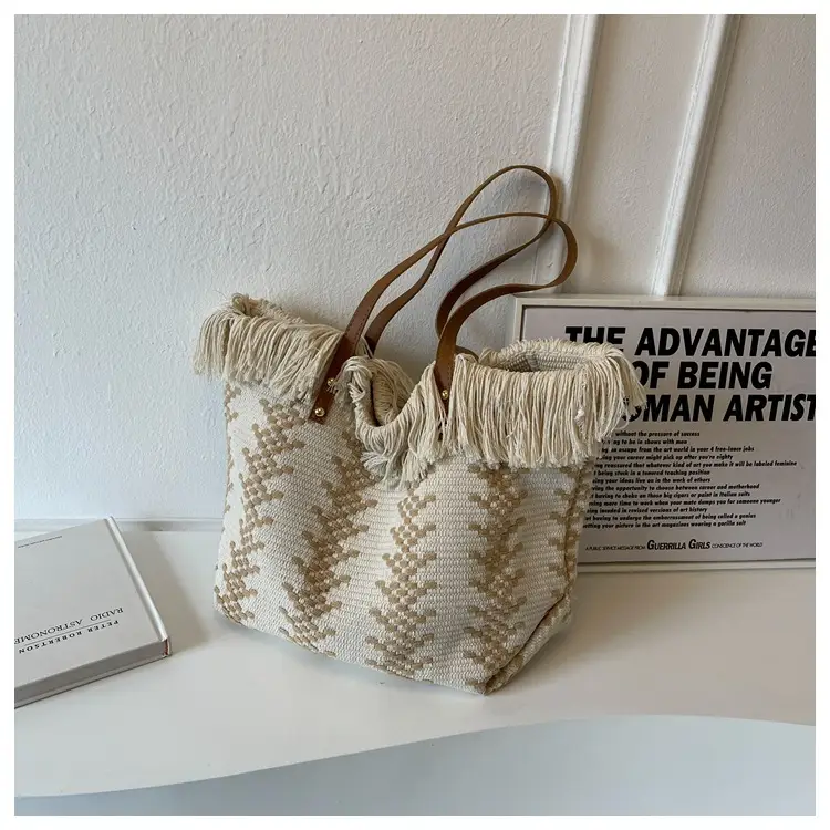 Women's 2023 Braided Wool Shoulder Bag Large Capacity — feature 17