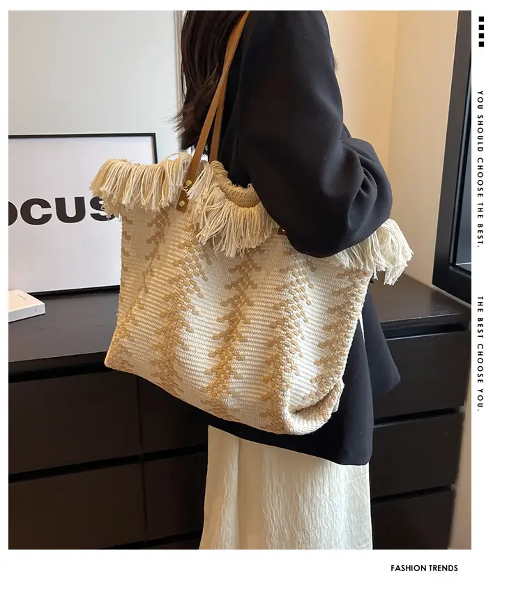 Women's 2023 Braided Wool Shoulder Bag Large Capacity — feature 2