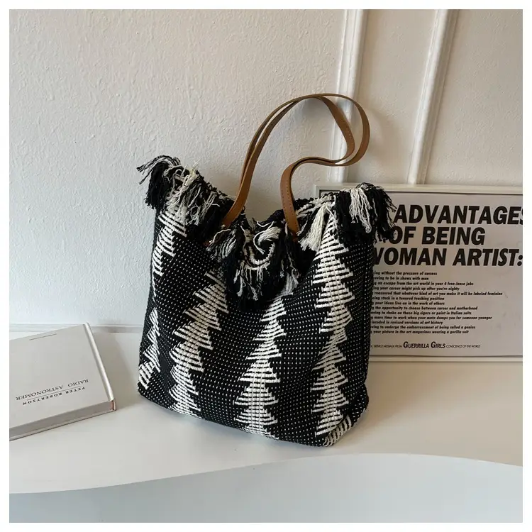 Women's 2023 Braided Wool Shoulder Bag Large Capacity — feature 20