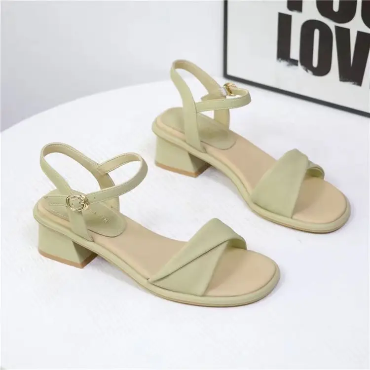 Soft Leather All-match Sandals Women's Mid-heel 2023 Summer New Open Toe Thick Heel Fairy Fashion Women's Sandals with One-toe Buckle — feature 1
