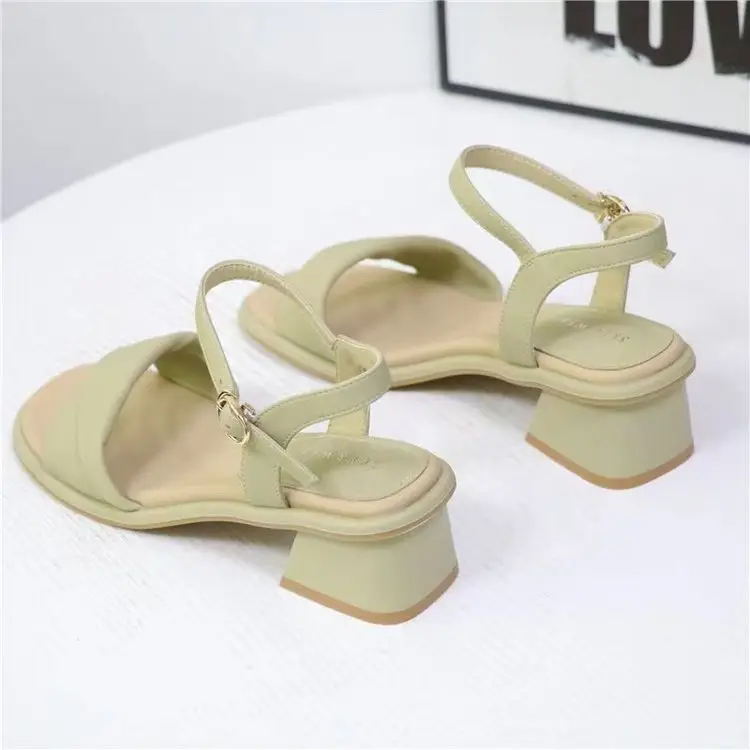 Soft Leather All-match Sandals Women's Mid-heel 2023 Summer New Open Toe Thick Heel Fairy Fashion Women's Sandals with One-toe Buckle — feature 4