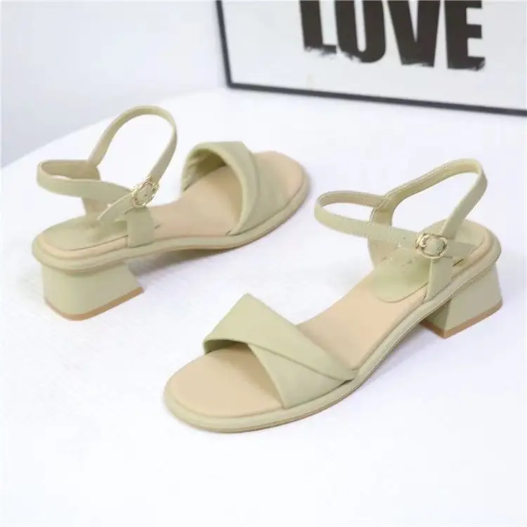 Soft Leather All-match Sandals Women's Mid-heel 2023 Summer New Open Toe Thick Heel Fairy Fashion Women's Sandals with One-toe Buckle - Image 2