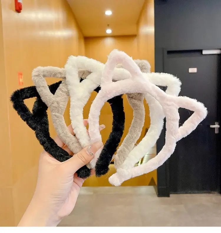 Cute Plush Cat Ear Hairband for Girls — feature 3