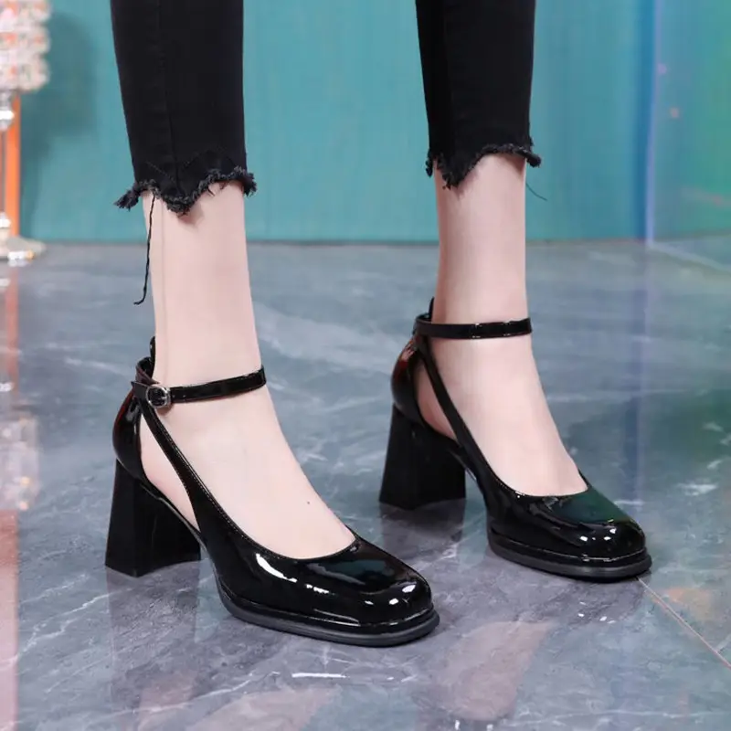 2023 Summer New Sandals Women's Square Head Hollow One-Piece Belt Comfortable Root High Heels Waterproof Platform Patent Leather Thick Heel - Image 5