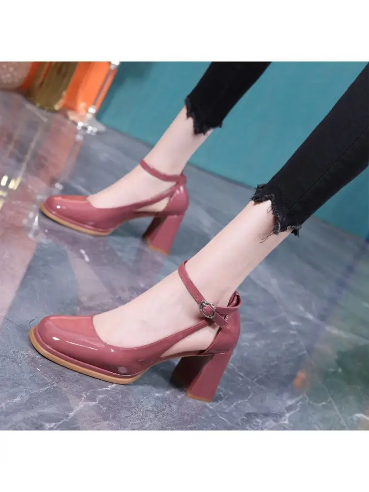2023 Summer New Sandals Women's Square Head Hollow One-Piece Belt Comfortable Root High Heels Waterproof Platform Patent Leather Thick Heel — feature 12