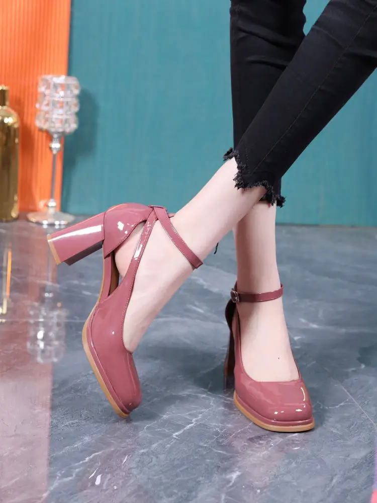 2023 Summer New Sandals Women's Square Head Hollow One-Piece Belt Comfortable Root High Heels Waterproof Platform Patent Leather Thick Heel — feature 14