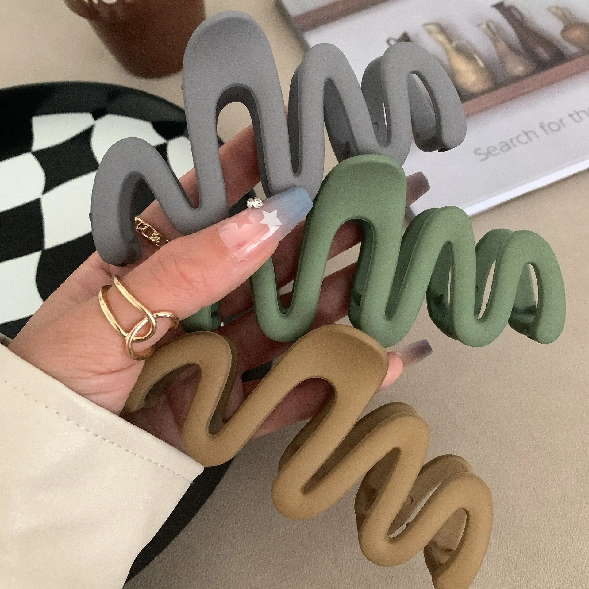 2025 New Green Shark Hair Clip Women - Image 14