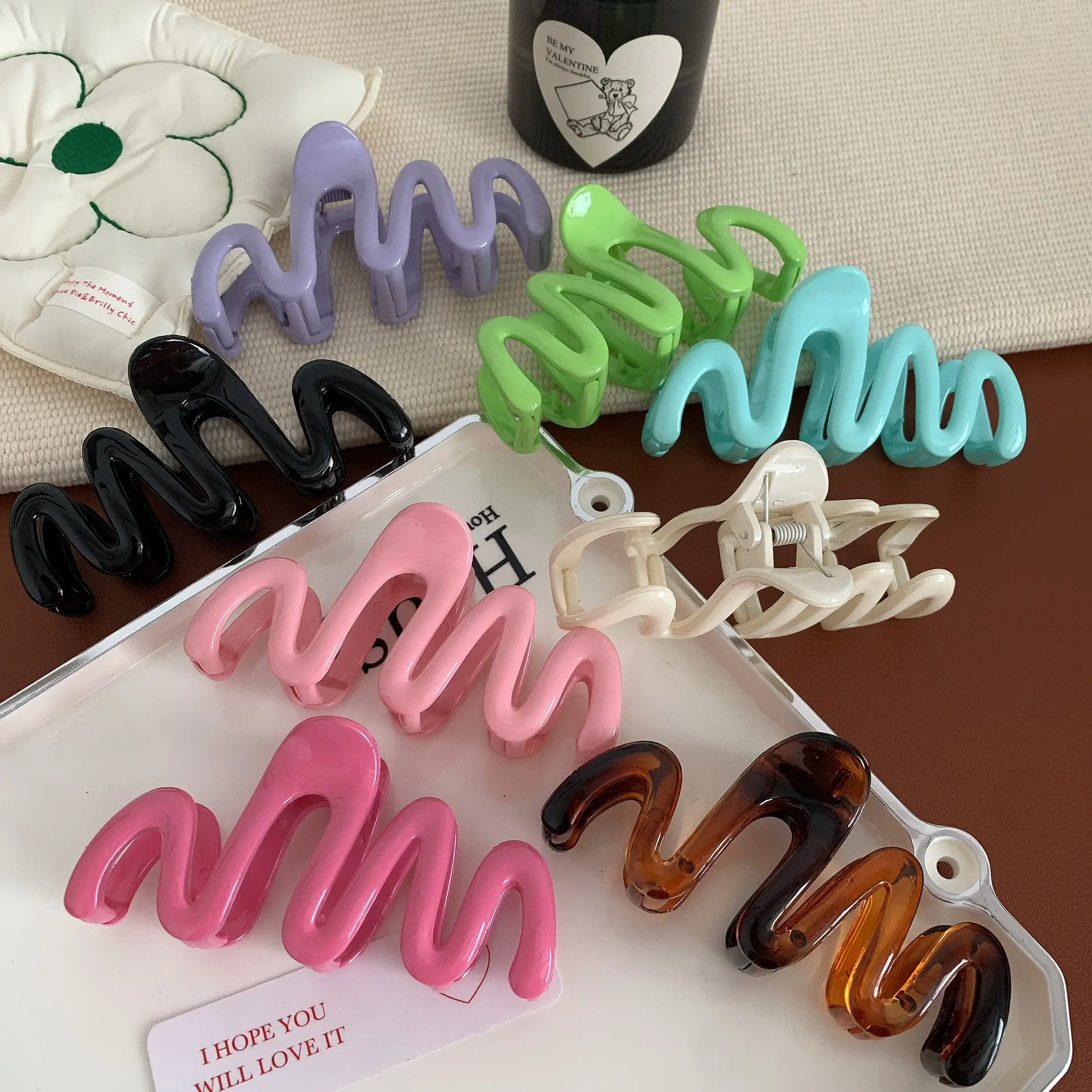 Pink Shark Clip Hair Grab Disc 2024 New — feature 12