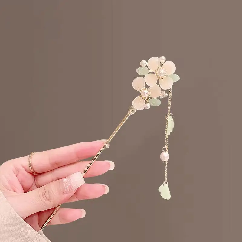 Antique Flower Hairpin for Girls' Ancient Walking Tassel Hair Accessory - Image 4