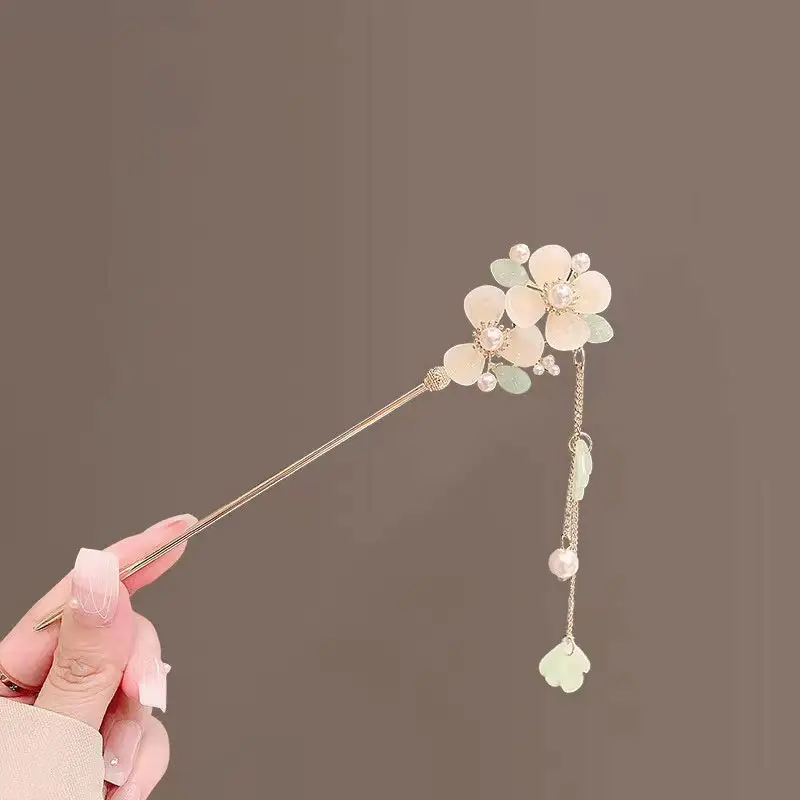 Antique Flower Hairpin for Girls' Ancient Walking Tassel Hair Accessory - Image 5
