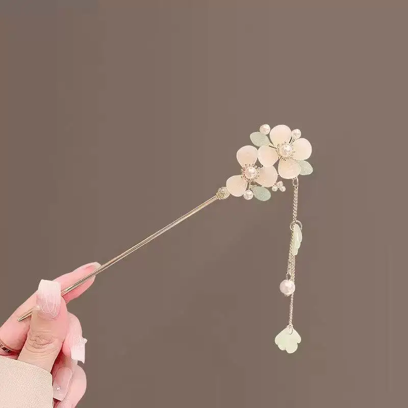 Antique Flower Hairpin for Girls' Ancient Walking Tassel Hair Accessory — feature 2