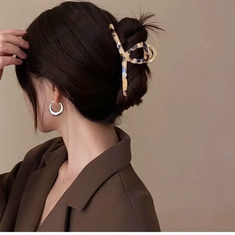 High-End Korean Japanese Hair Claw Clip for Women - Image 7
