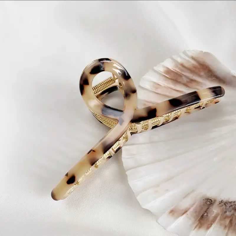 High-End Korean Japanese Hair Claw Clip for Women - Image 2