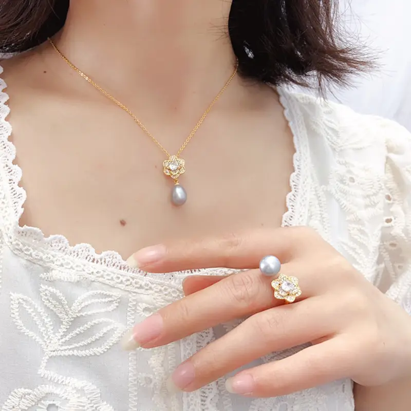 Freshwater Pearl Flower Pendant Set Gold Plated — feature 3