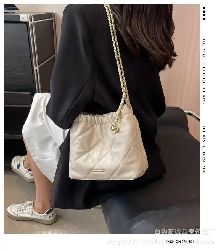 Quilted Chain Pu Leather Crossbody Bag Cream — feature 1