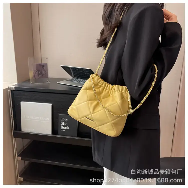 Quilted Chain Pu Leather Crossbody Bag Cream — feature 13