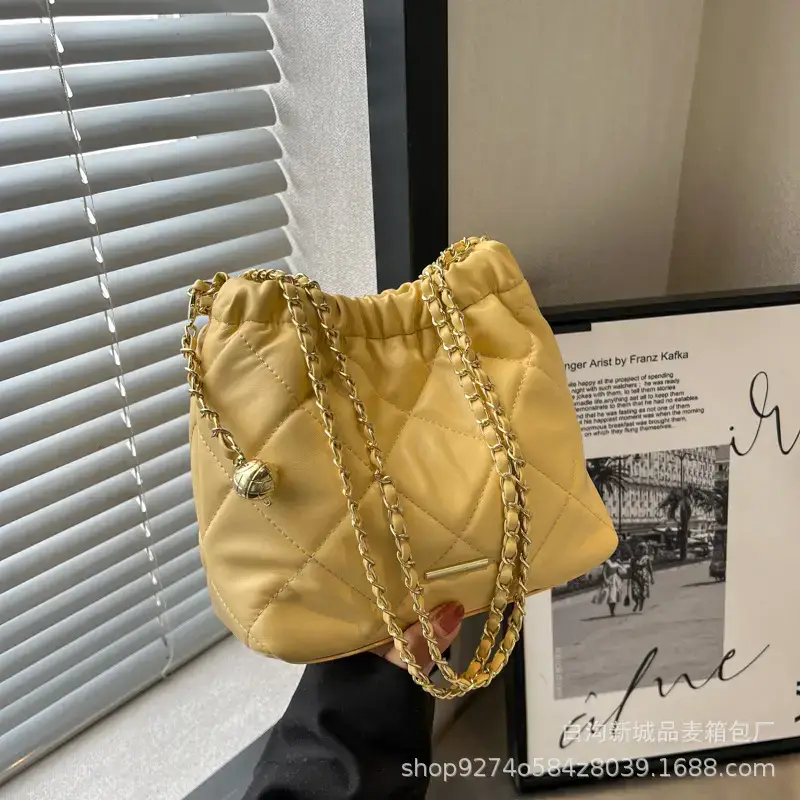 Quilted Chain Pu Leather Crossbody Bag Cream