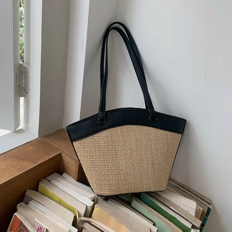 Women's Straw Woven Shoulder Bag Black Beige - Image 5