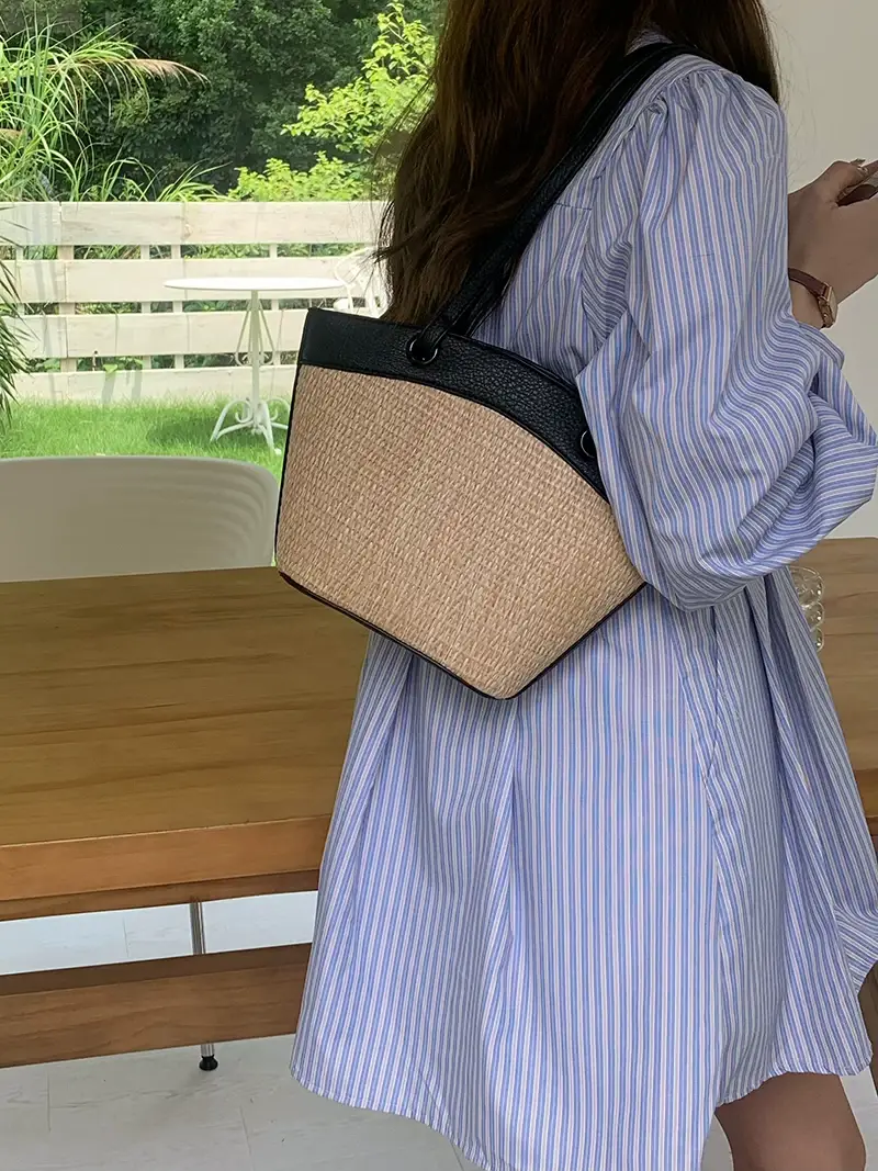 Women's Straw Woven Shoulder Bag Black Beige — feature 17