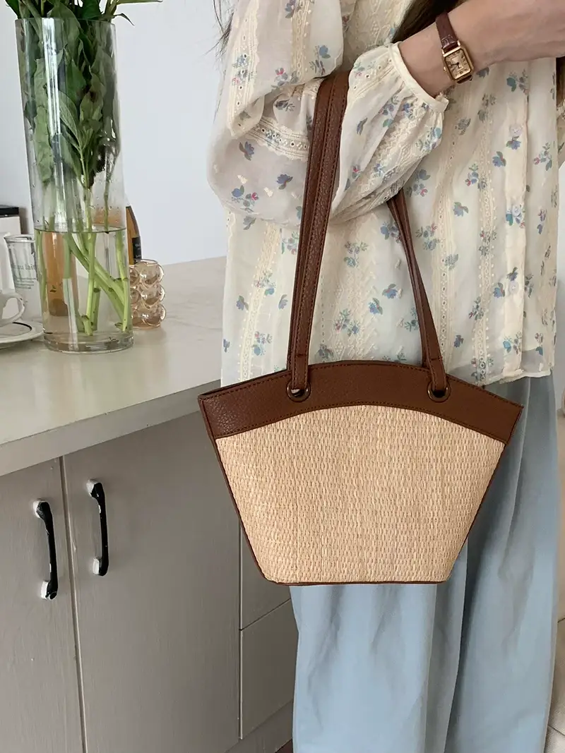Women's Straw Woven Shoulder Bag Black Beige — feature 24
