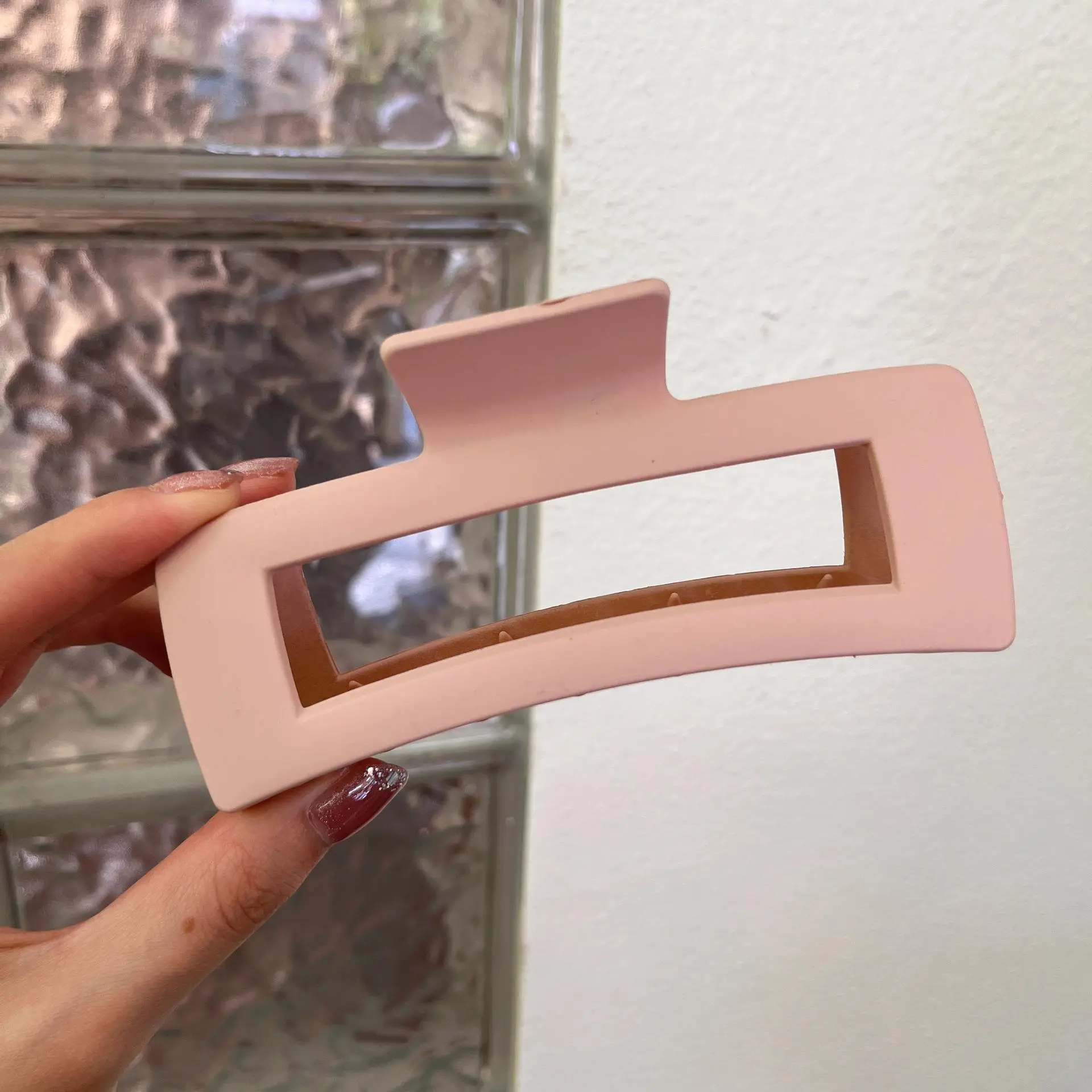 Oversized Pink Shark Hair Clip for Easy Grab