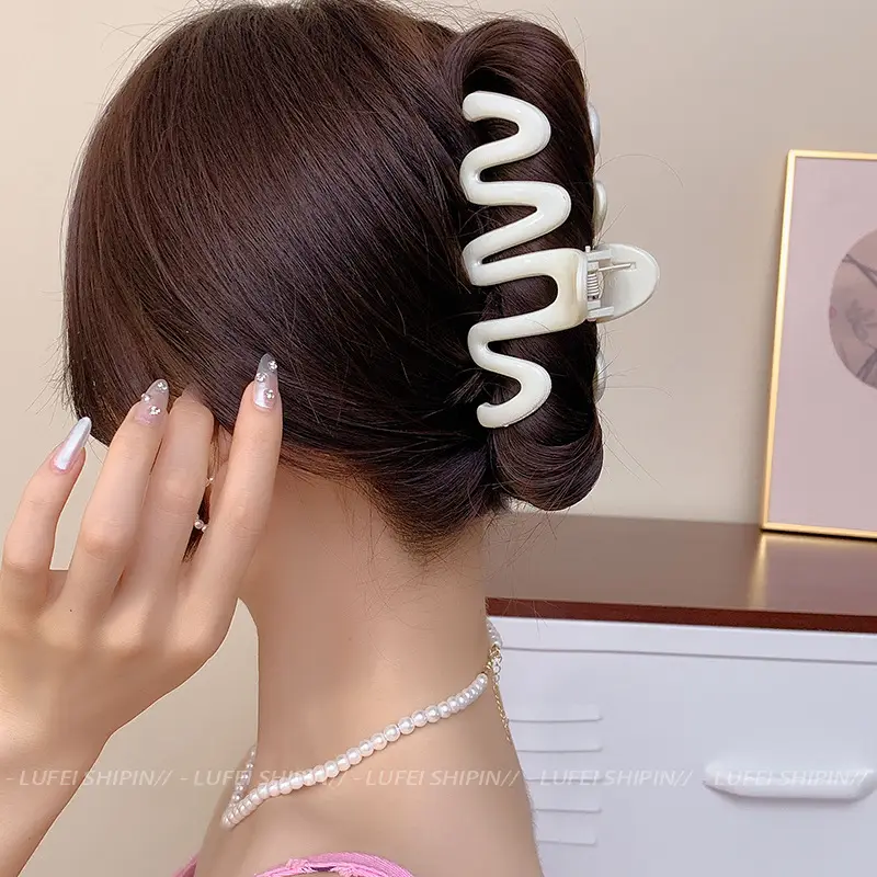 Cream Dopamine Summer Hairpin Women's Clip - Image 9