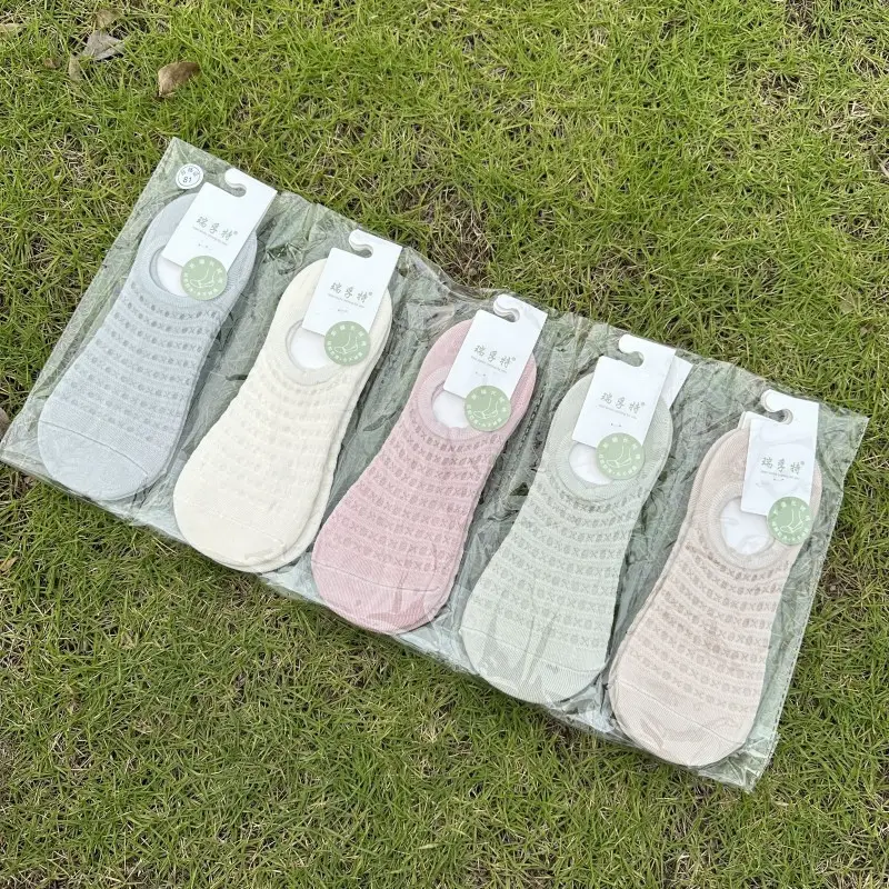 Refote Socks Women's Summer Thin Silicone Invisible Socks Boat Socks Breathable Anti-drop Heel Modal Mesh 2015 — feature 10