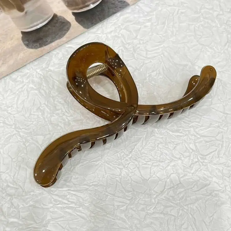 Black Pearl Crown Hair Clip for Volume & Style