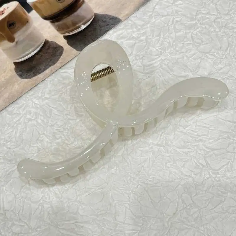 Black Pearl Crown Hair Clip for Volume & Style