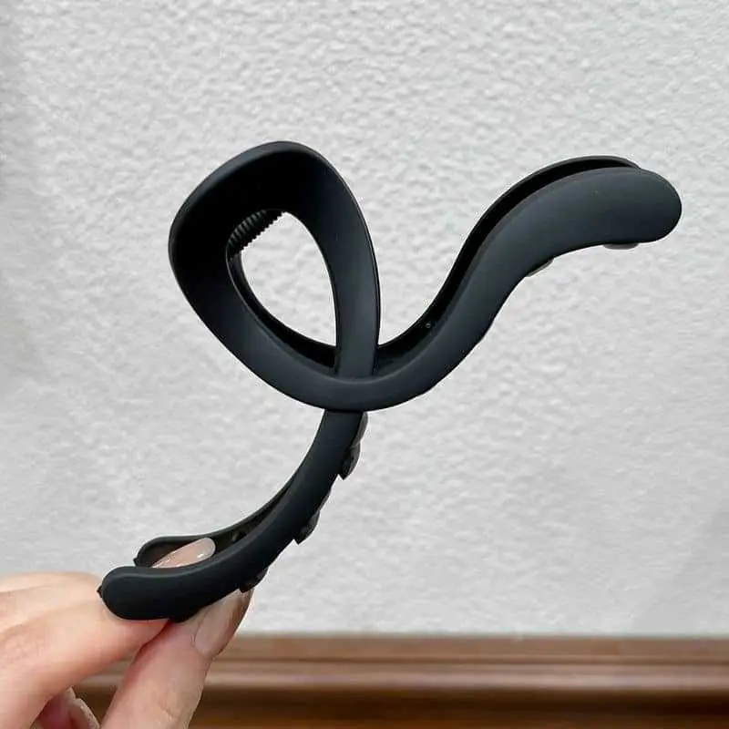Black Pearl Crown Hair Clip for Volume & Style