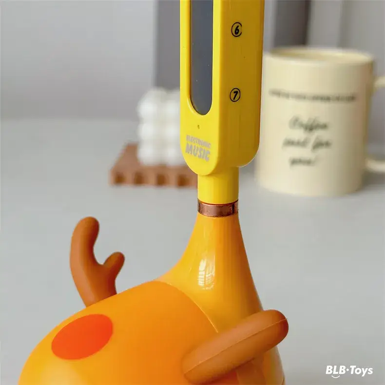 Pink Pig Erhu Musical Guitar for Kids — feature 4