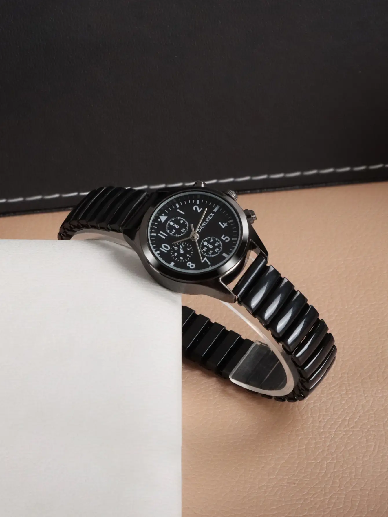 Black Cross-Border Couple Watches with Elastic Band — feature 13