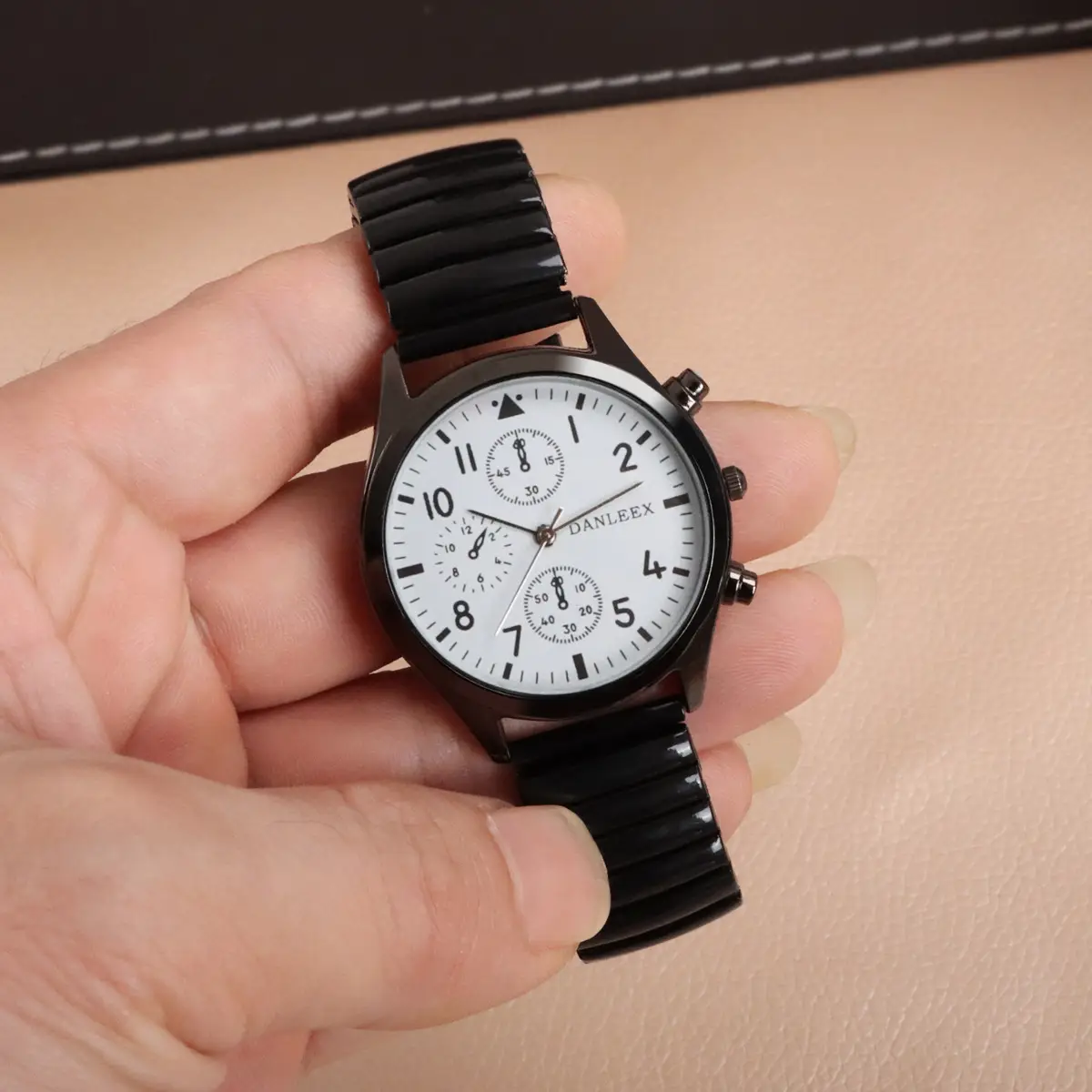 Black Cross-Border Couple Watches with Elastic Band — feature 14