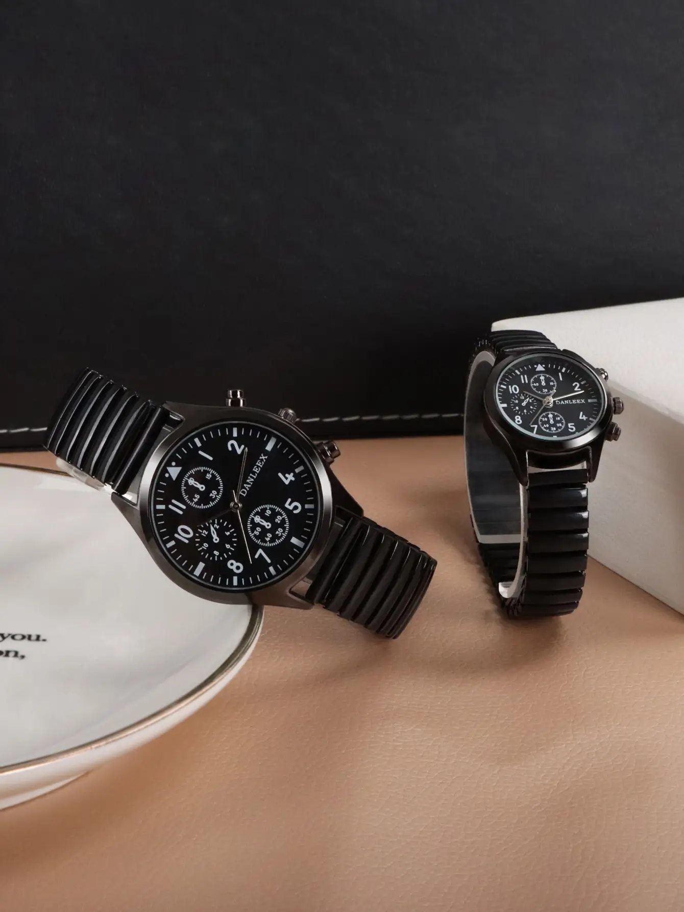 Black Cross-Border Couple Watches with Elastic Band — feature 15