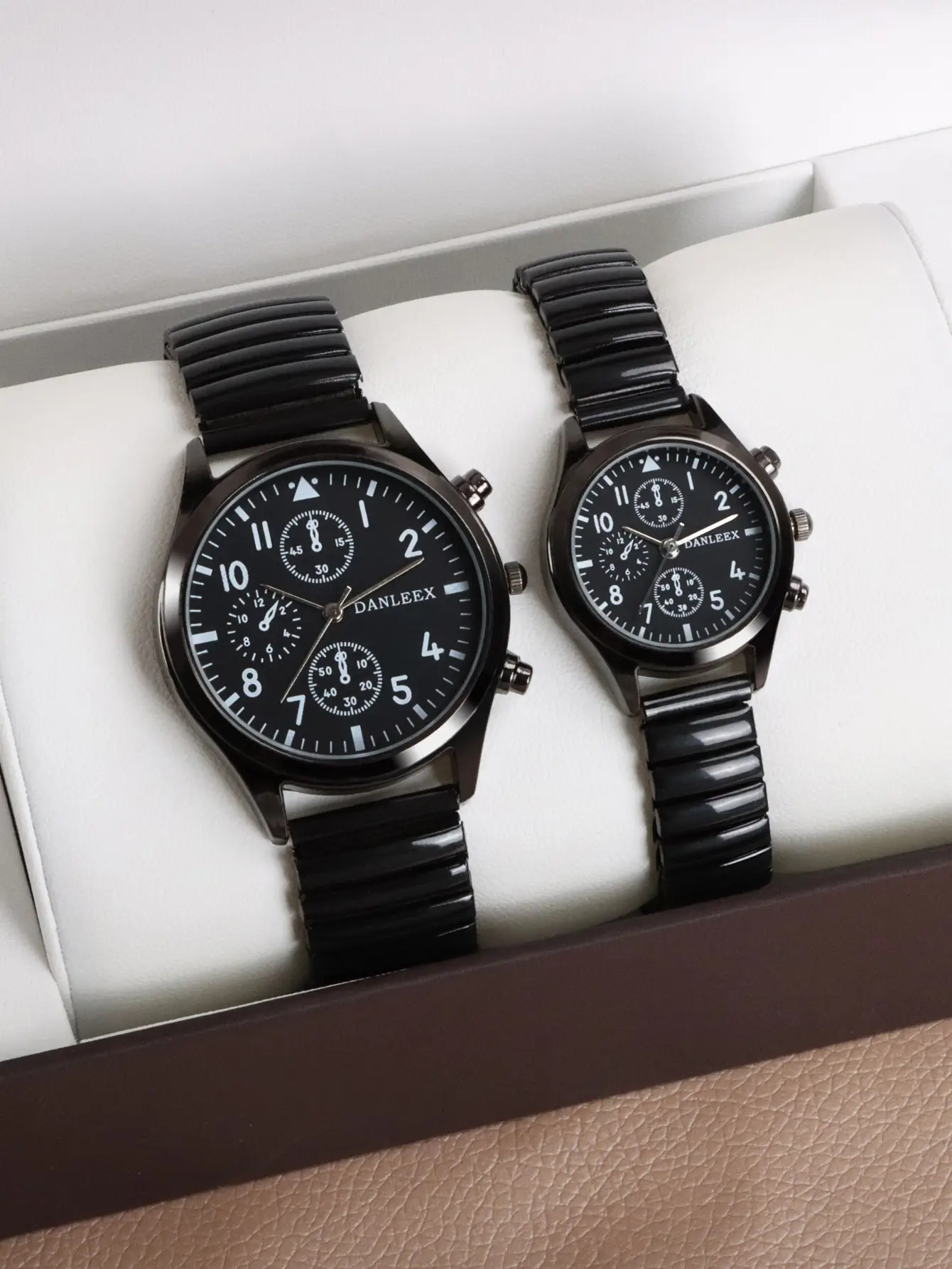 Black Cross-Border Couple Watches with Elastic Band — feature 20