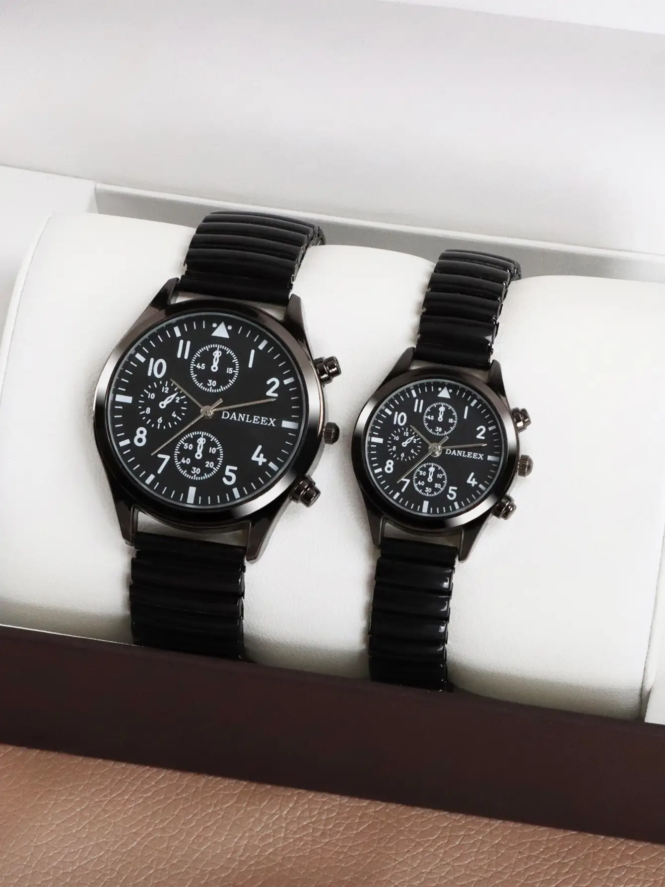 Black Cross-Border Couple Watches with Elastic Band — feature 5