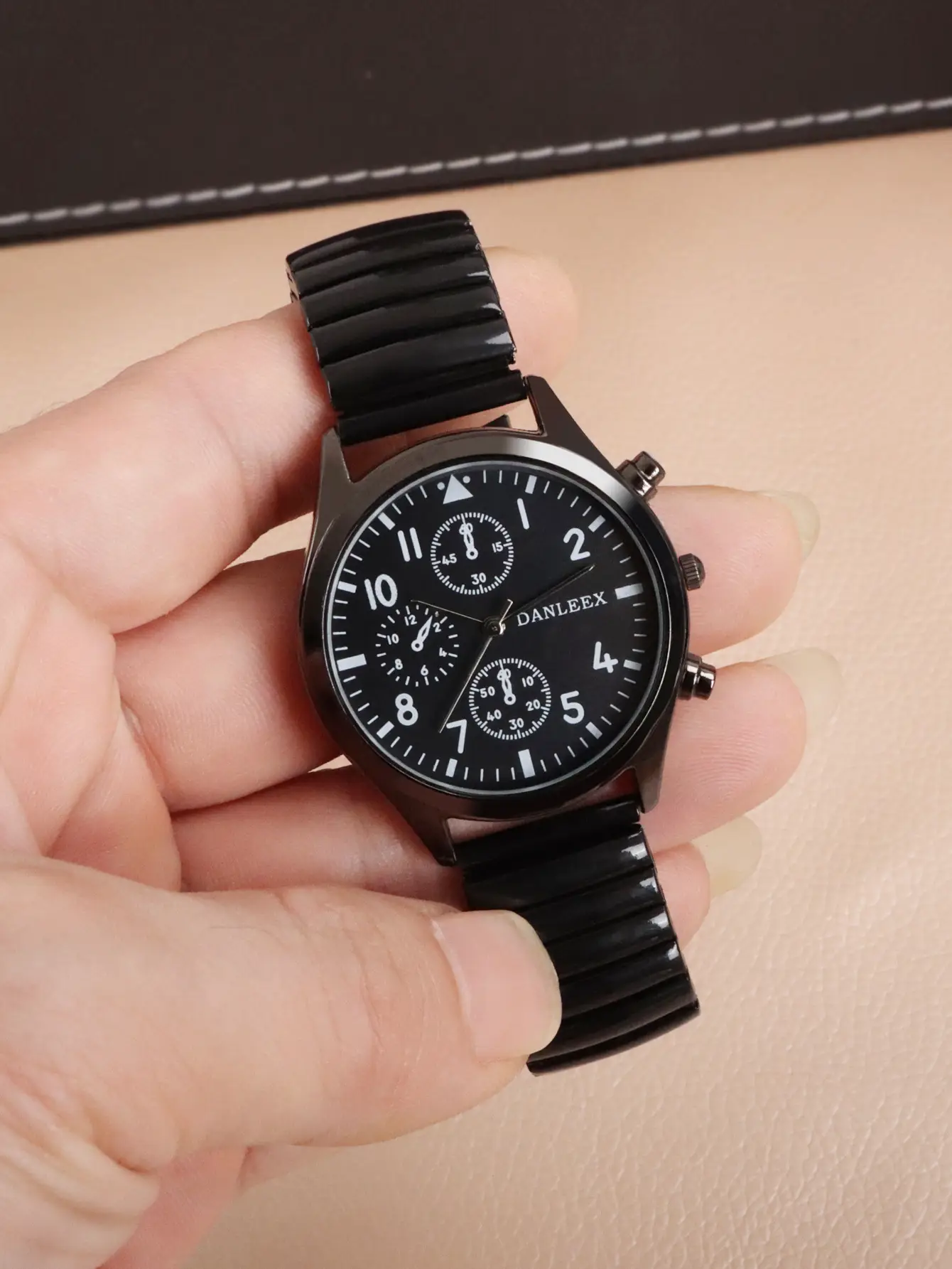 Black Cross-Border Couple Watches with Elastic Band — feature 6