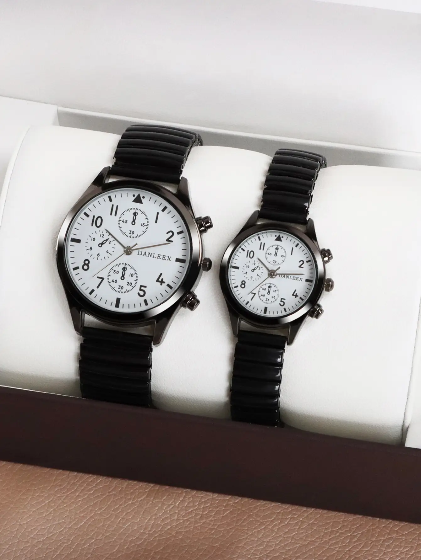 Black Cross-Border Couple Watches with Elastic Band — feature 7
