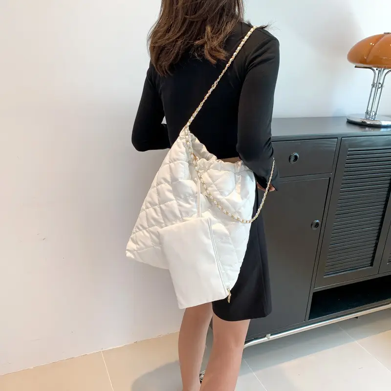Lingge Large Capacity Korean Women's Tote Bag - Image 6