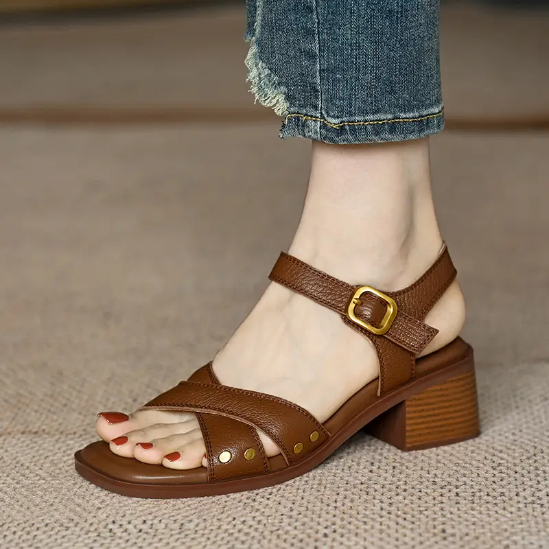 French Mid-Heel Open-Toe Sandals Women's Summer Empty Cross-Strap Commuter Thick-Heel Shoes - Image 6