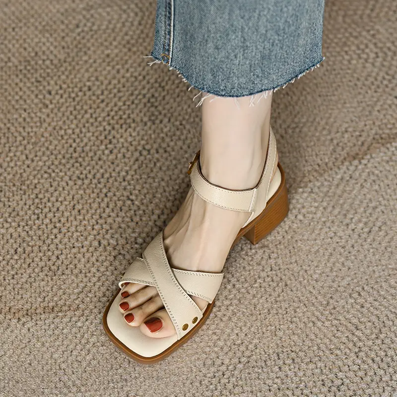 French Mid-Heel Open-Toe Sandals Women's Summer Empty Cross-Strap Commuter Thick-Heel Shoes — feature 2