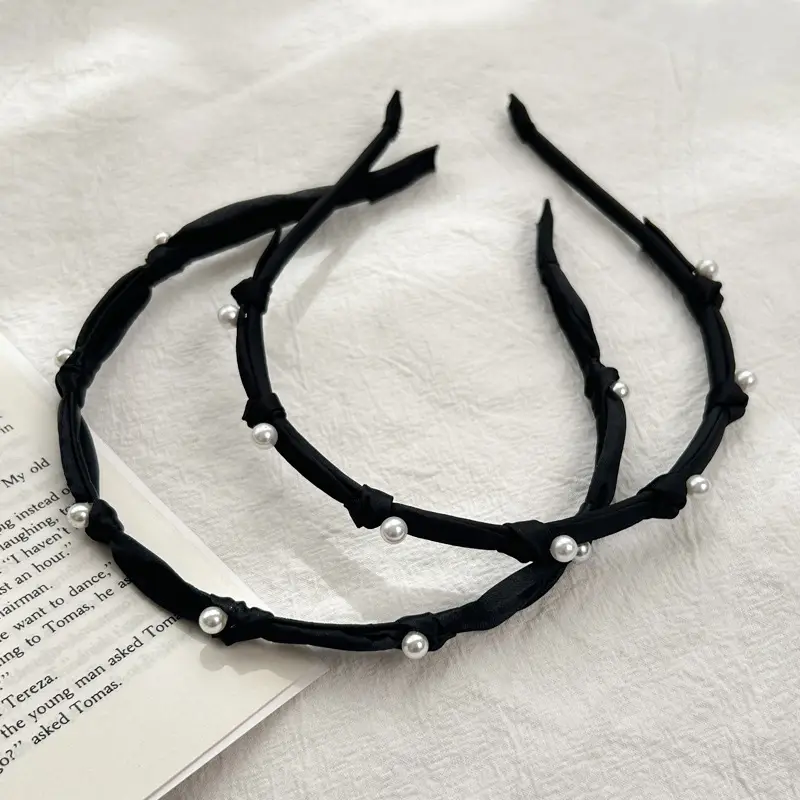Elegant Black Pearl Hair Hoop for Women - Image 4
