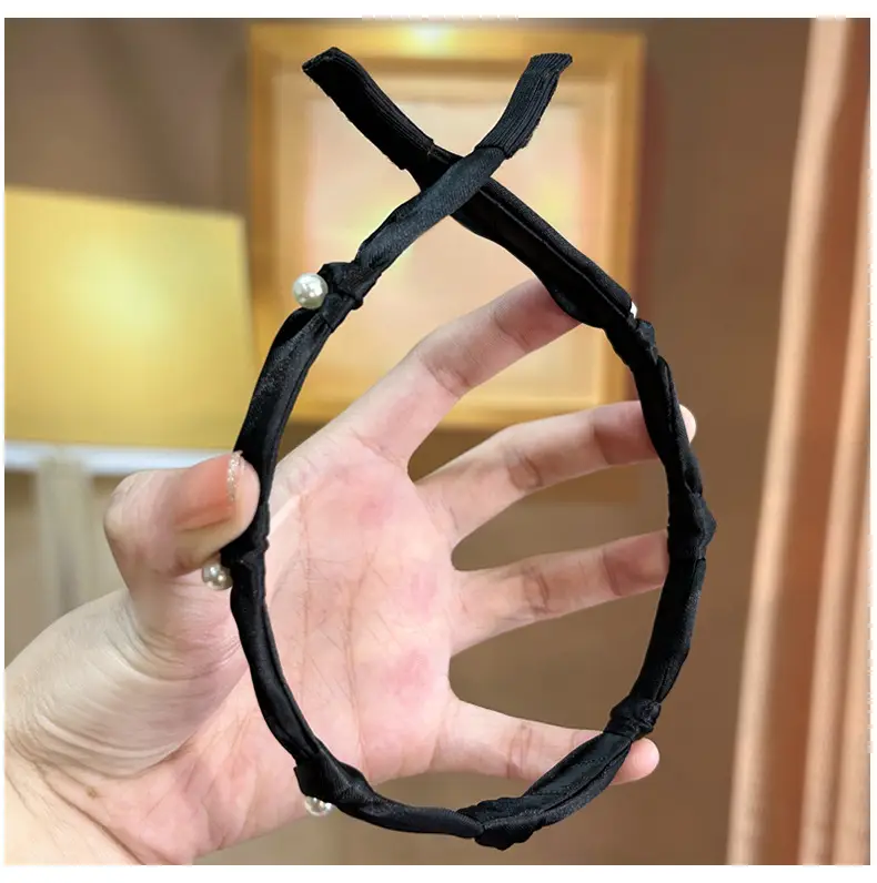 Elegant Black Pearl Hair Hoop for Women — feature 5