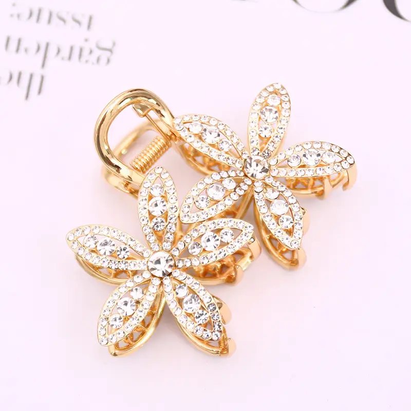 Gold Shark Hair Clip for Women with Diamond Embellishment - Image 12